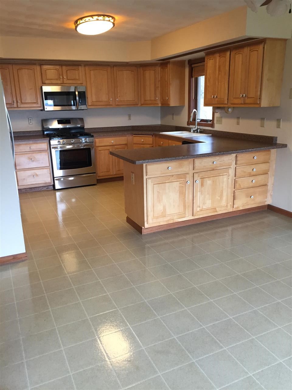 648 Badger Dr