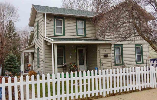 1326 E Van Buren St