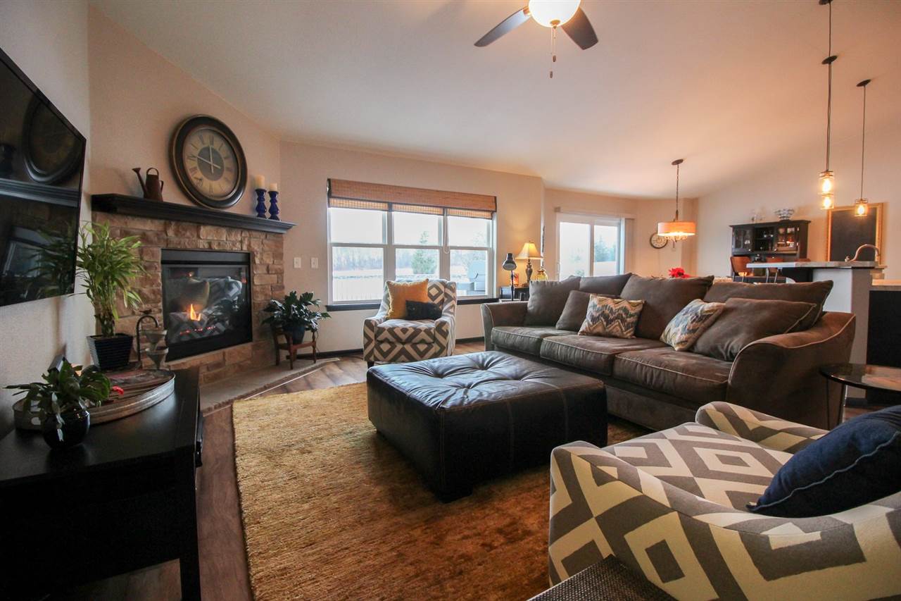 1108 Red Oak Cir