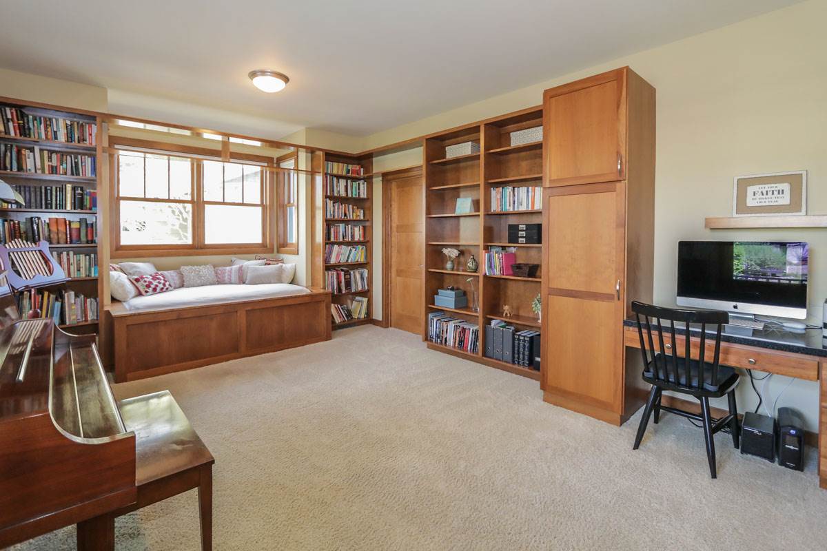 3806 Signature Dr