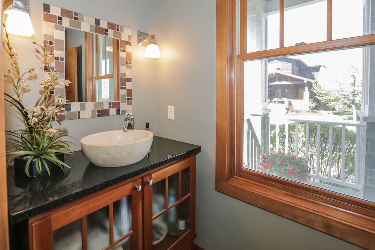 3806 Signature Dr