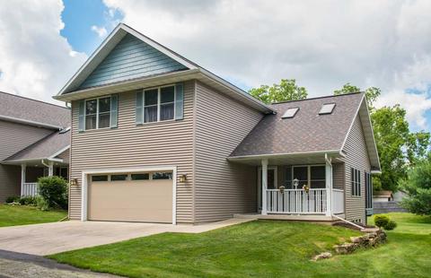 404 N Bergamont Blvd