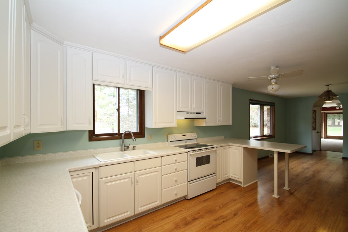 1027 Eagle View Ct