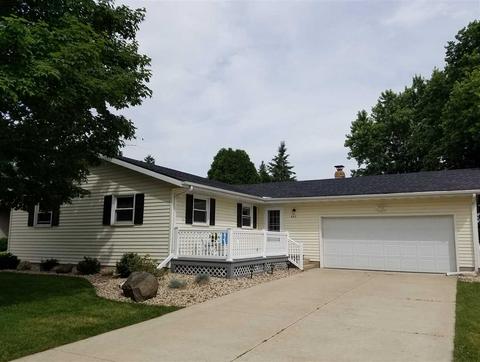 320 W Elm St