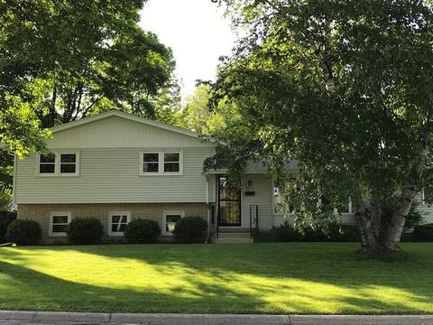 320 W Elm St