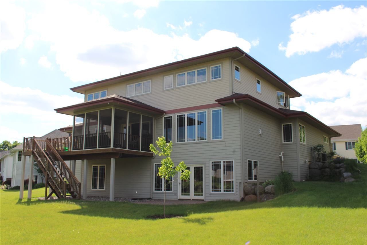 For Sale: 1106 Woodbridge Tr Waunakee, WI 53597