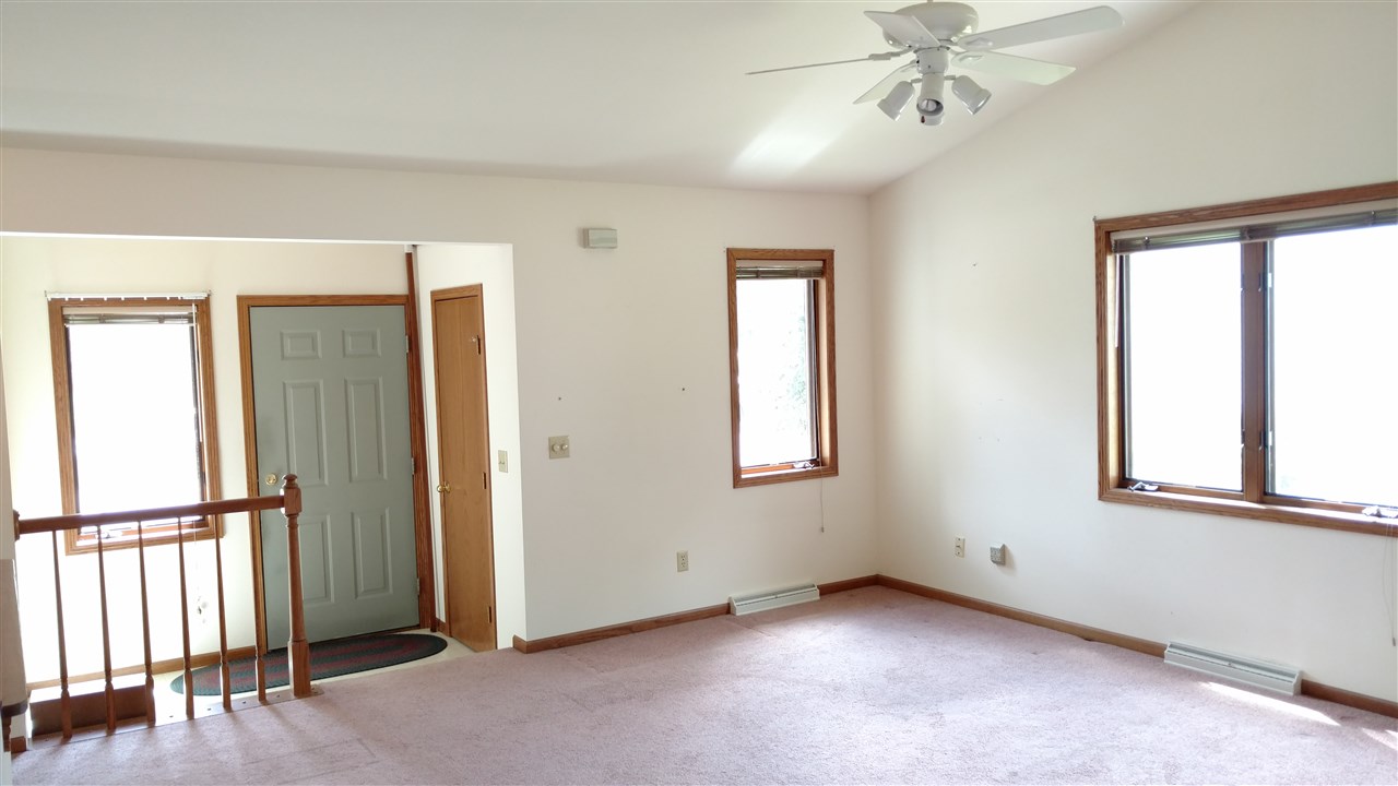 1401 Iowa Dr