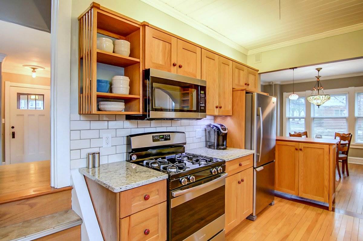 538 Edward St