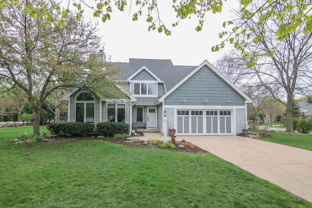 2 Hodgson Ct, Madison WI 53717