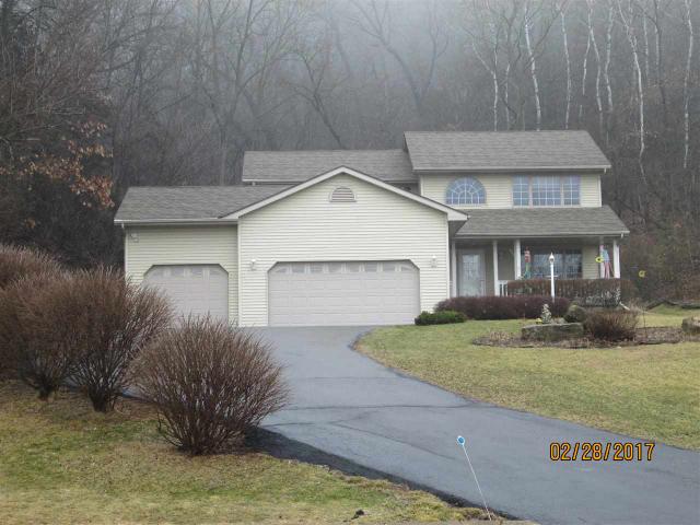 3 Lakeview Ln