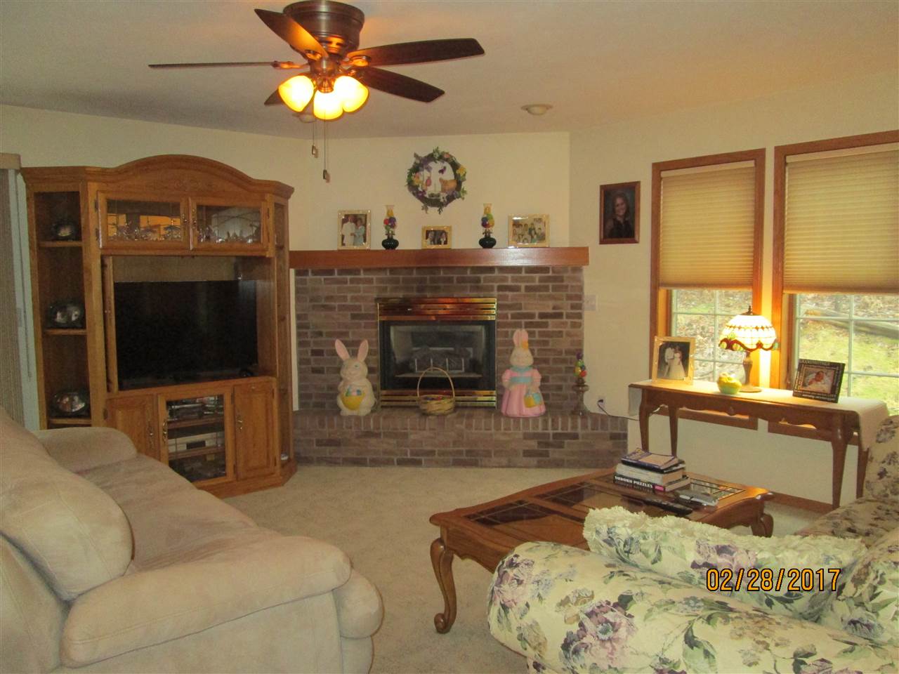3 Lakeview Ln