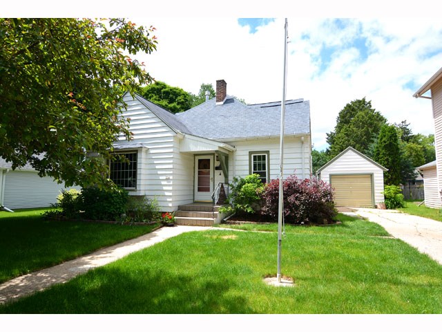For Sale: 336 S Main St Columbus, WI 53925