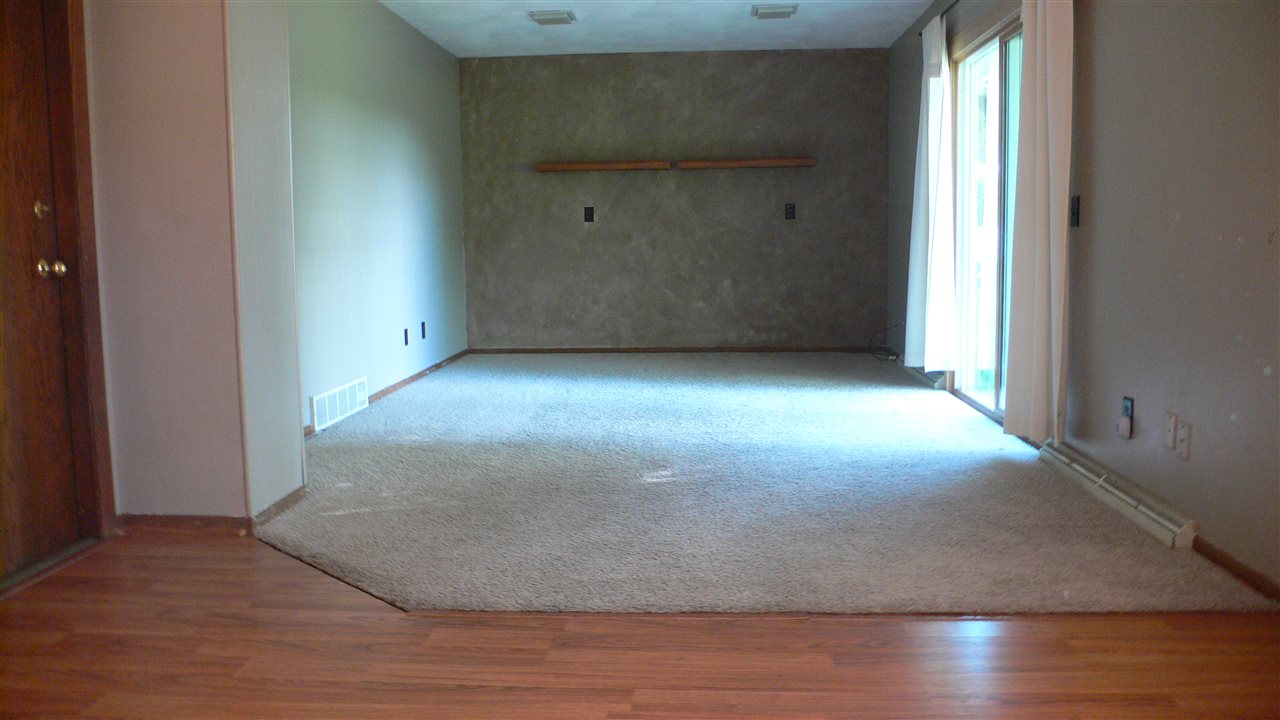 For Sale: 404 Parkview Dr Columbus, WI 53925