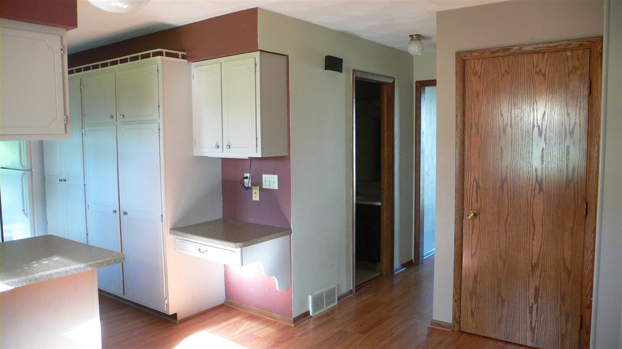 For Sale: 404 Parkview Dr Columbus, WI 53925