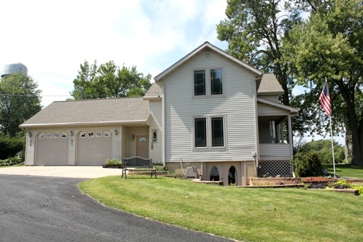 w10497 Blackhawk Trail