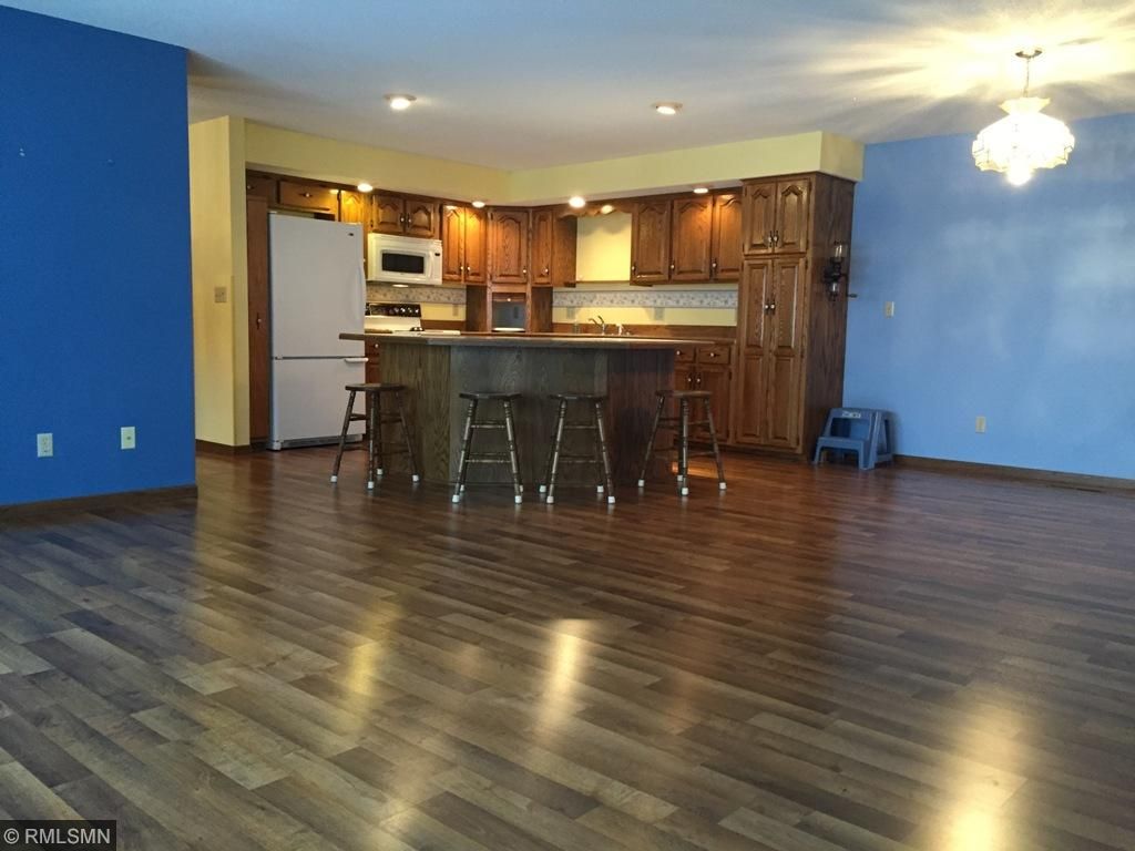 1142 Birchwood Ln