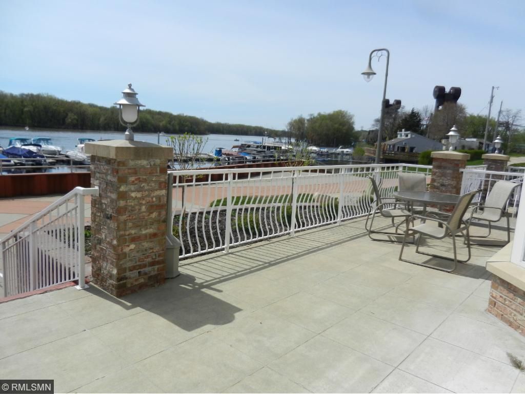579 Pleasant Ave