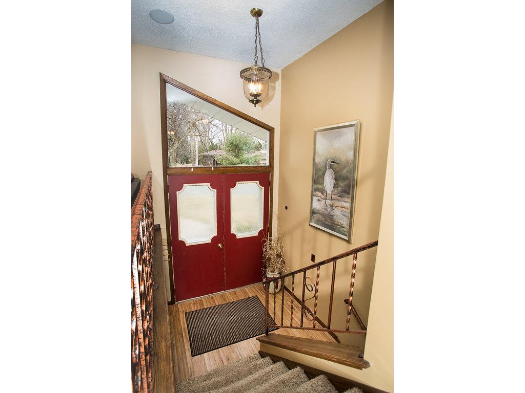 70 Oak Ridge Dr