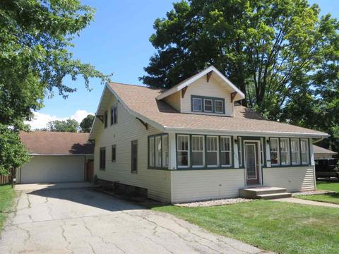 213 Oak St