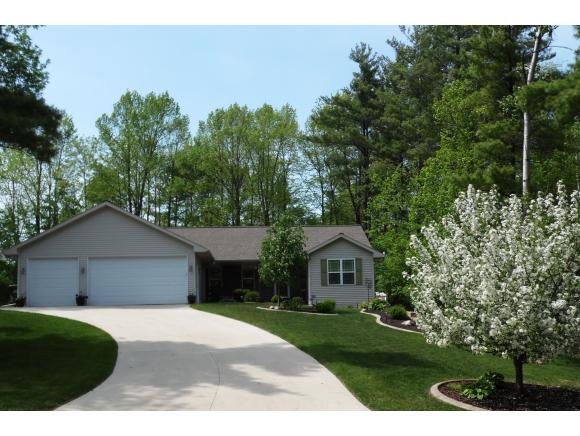For Sale: 25 Woodhaven Ln Kaukauna, WI 54130