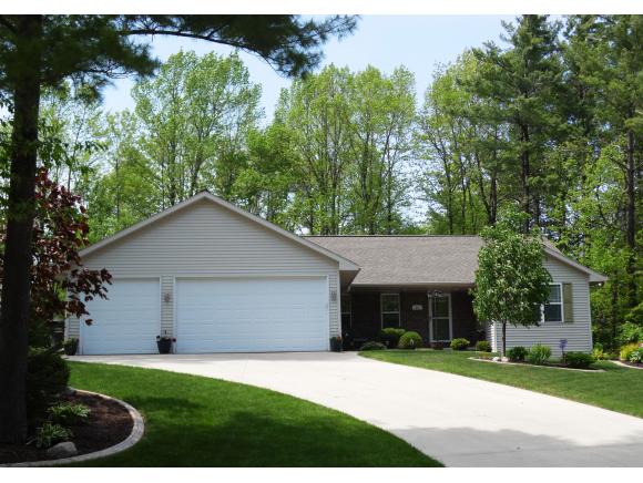 For Sale: 25 Woodhaven Ln Kaukauna, WI 54130