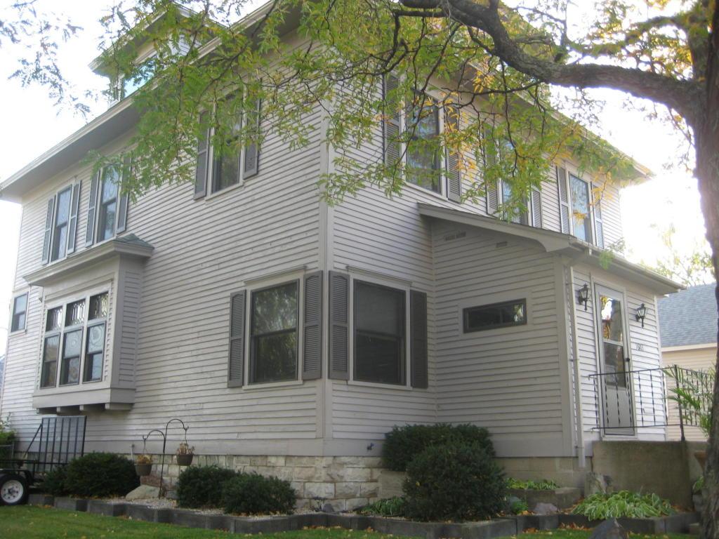 558 Main St
