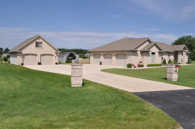 3877 Sandhill Dr