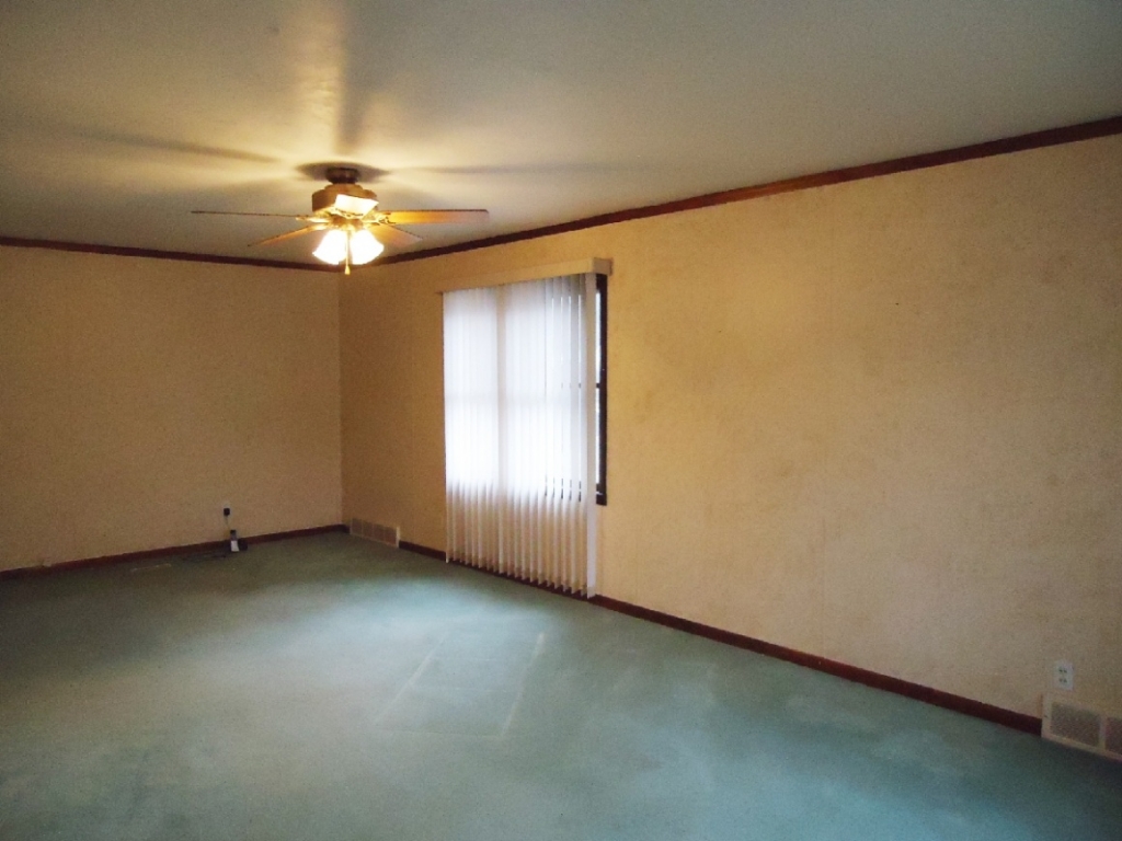 1432 Gross Ave