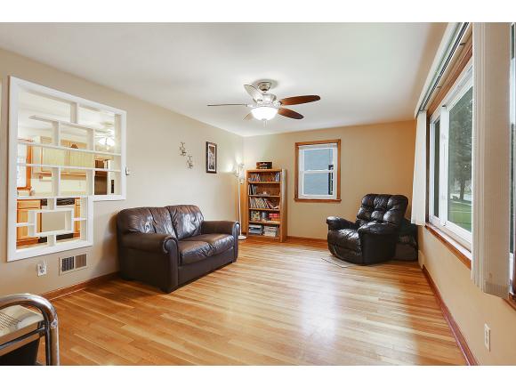 For Sale: 1203 S Oneida Green Bay, WI 54304