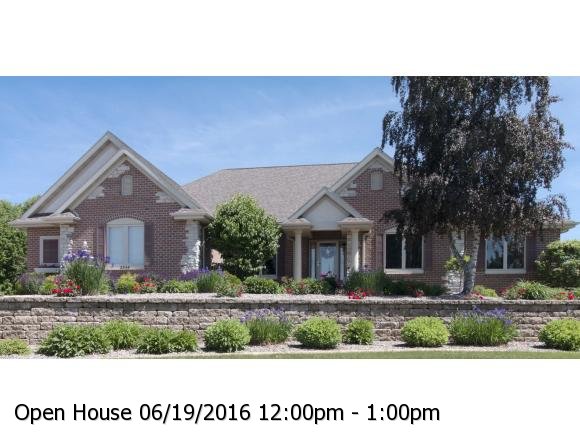 For Sale: 3345 Star Creek Ct Green Bay, WI 54311