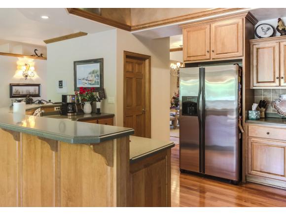 For Sale: 3345 Star Creek Ct Green Bay, WI 54311