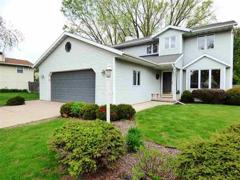 1676 Birchwood Dr