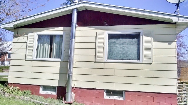 404 Melby St