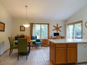 332 5th Ave N