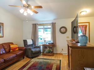 332 5th Ave N
