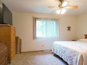 332 5th Ave N