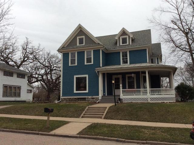1212 W Circle Dr