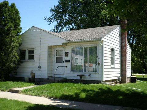 313 Kilbourn Ave