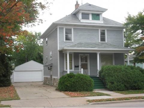 681 Boyd St