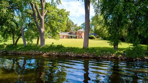w2219 Hickory Road