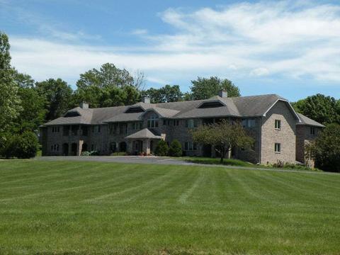 614 N Lawson Dr