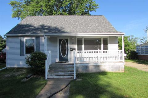 750 W Winneconne Ave