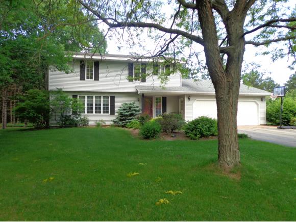 For Sale: n3537 Pamela Lane New London, WI 54961
