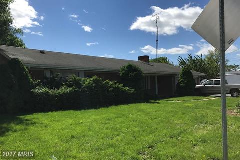 356 Wren St N