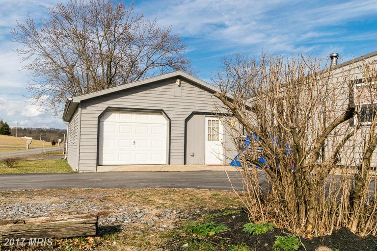 86 Effie Ln