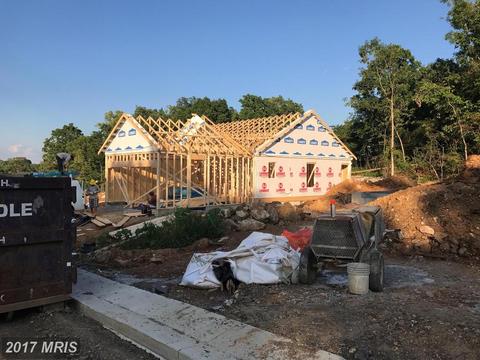 244 Sharons Ln