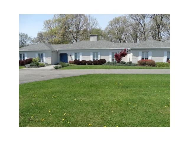 98 St Joseph Dr
