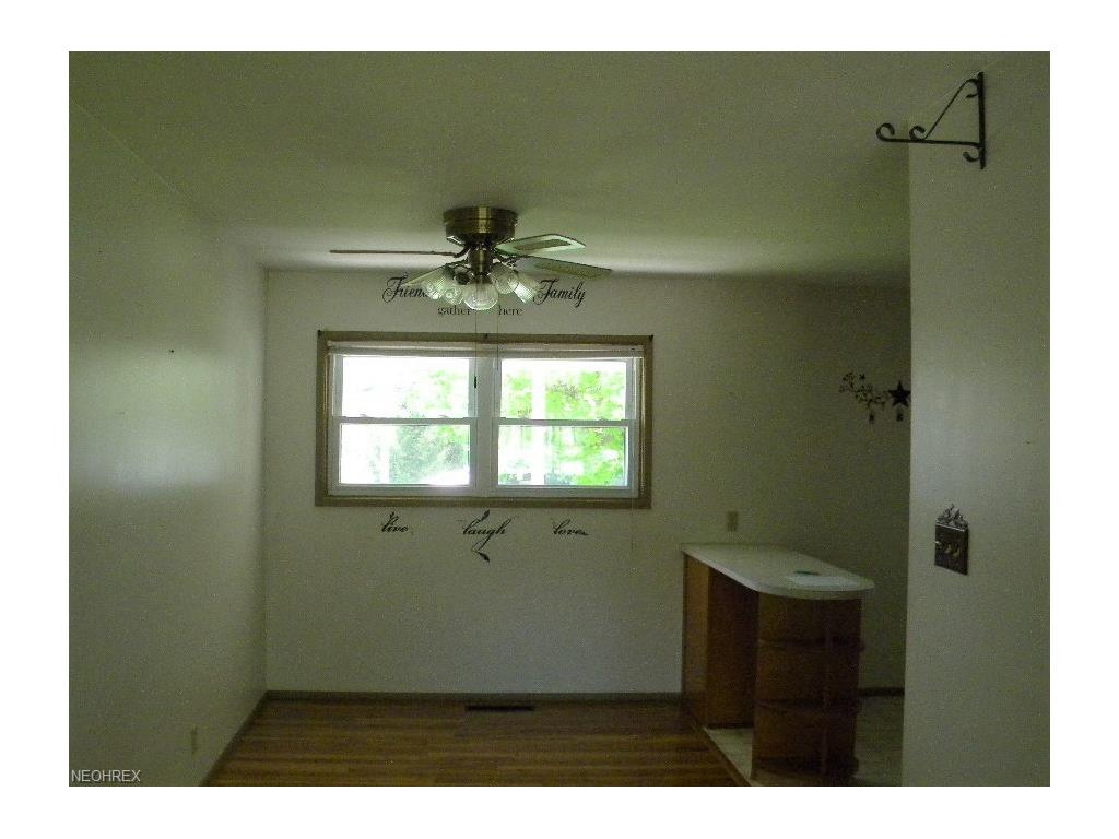 1307 Rayon Dr
