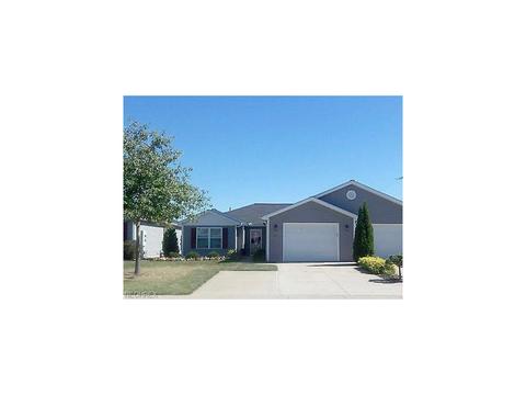 208 Maple St