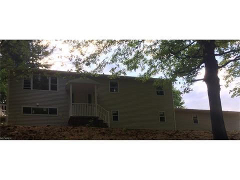 208 Maple St
